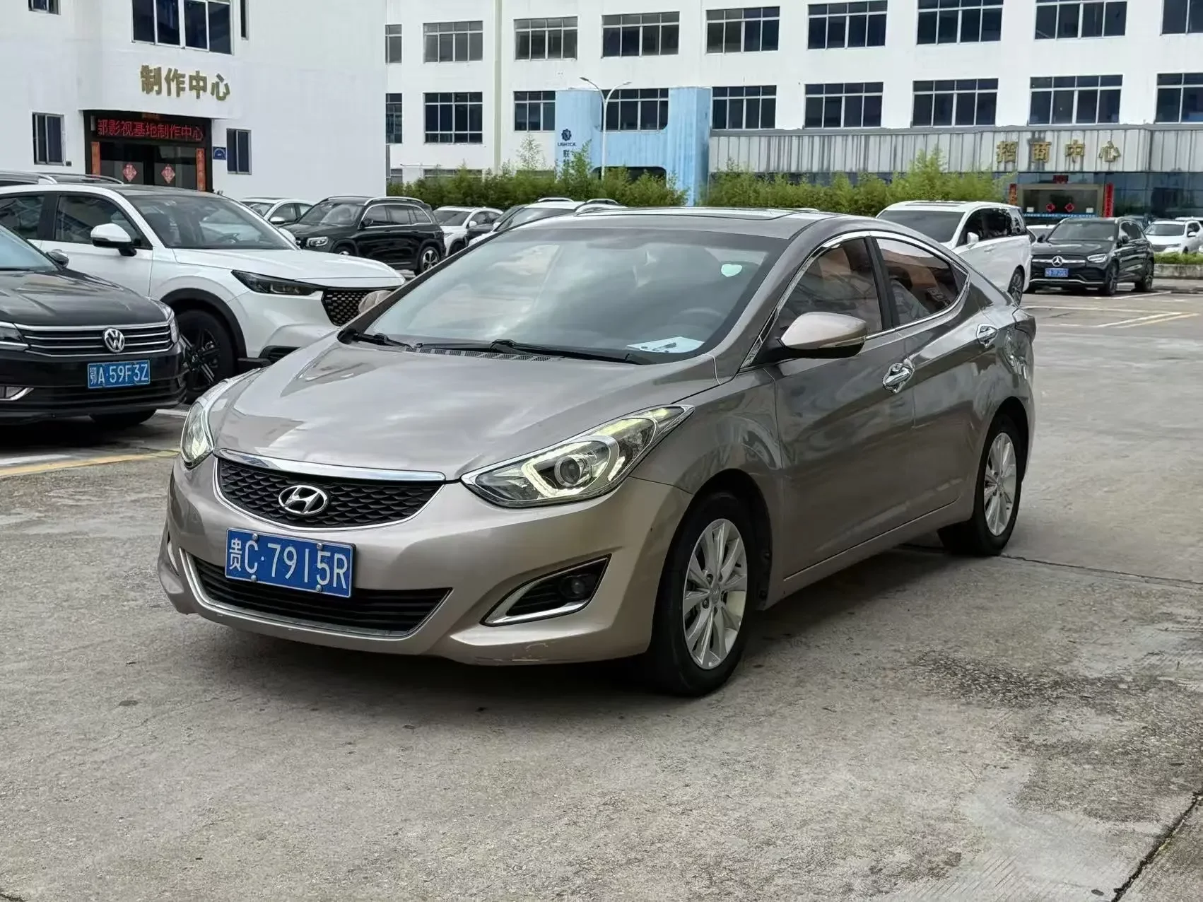Hyundai Elantra