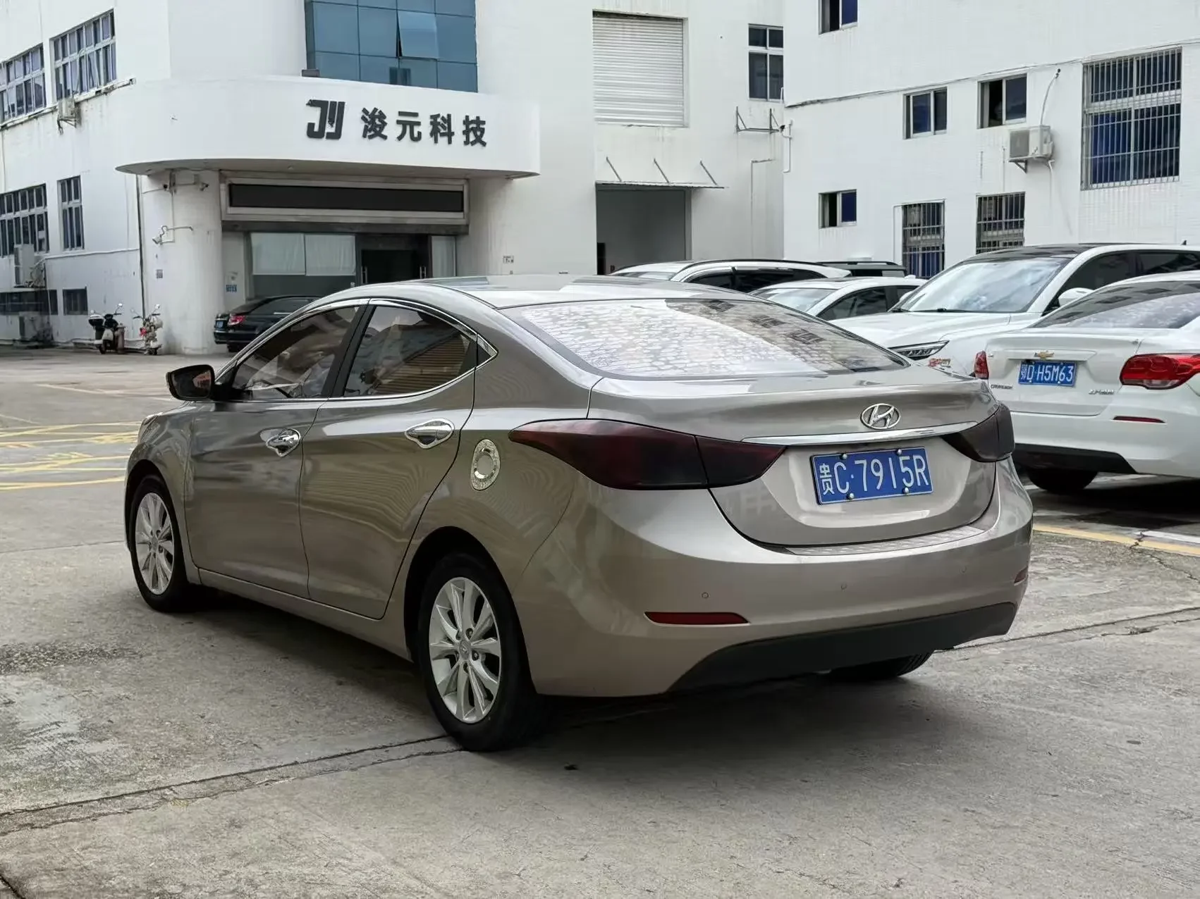 Hyundai Elantra