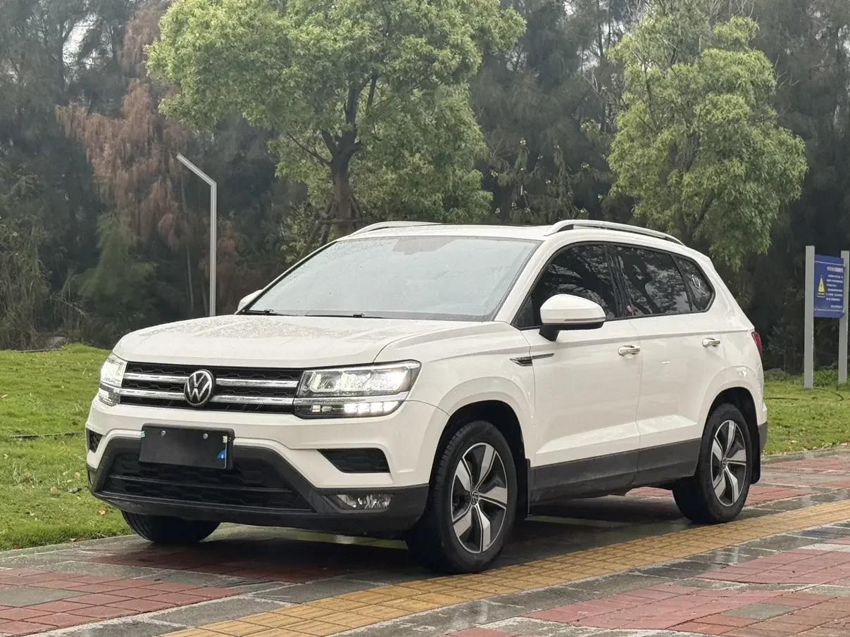 Volkswagen Tharu
