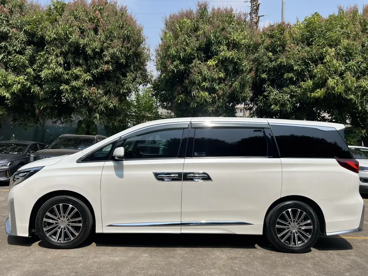 GAC Trumpchi M8