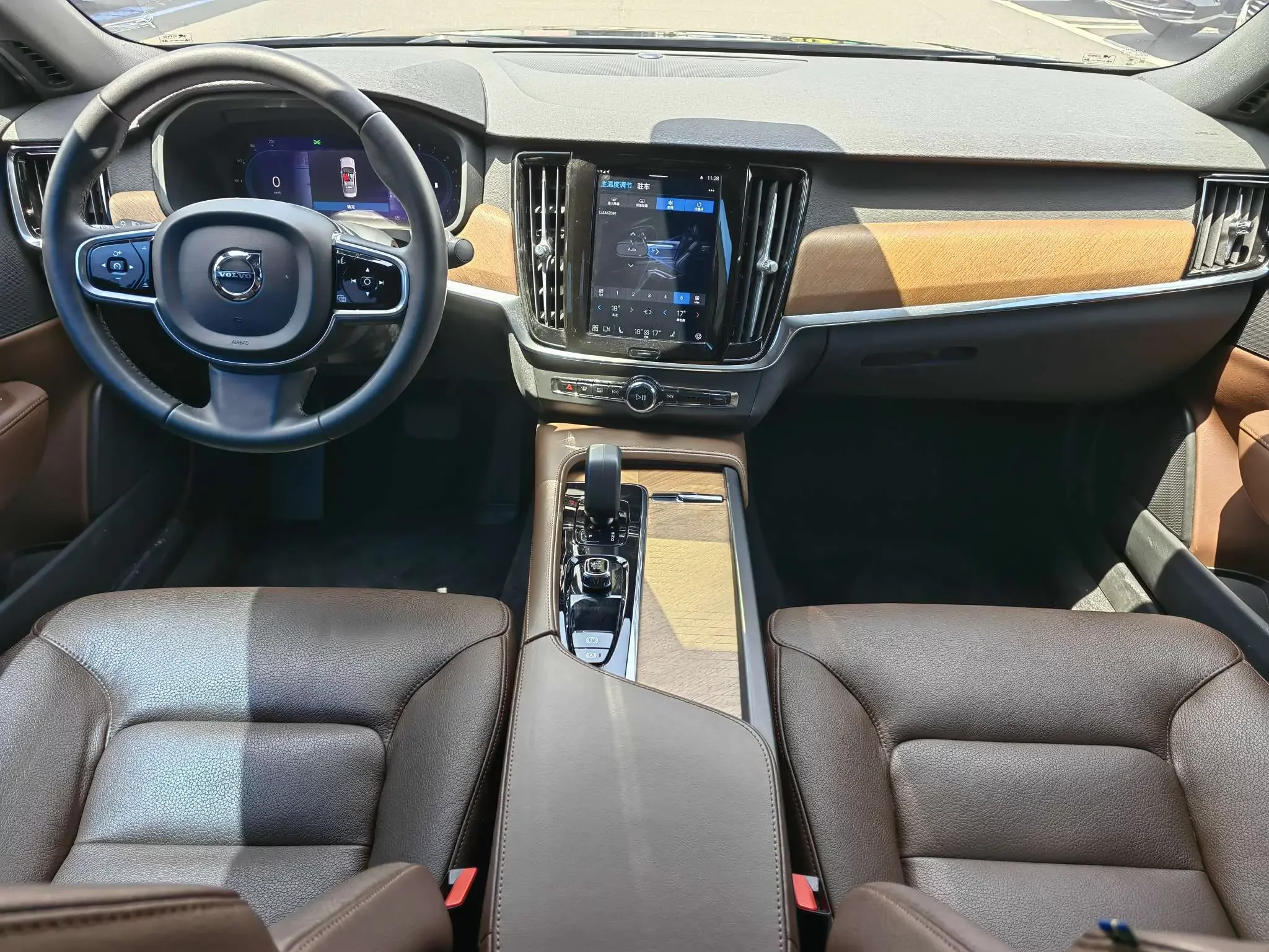 Volvo S90