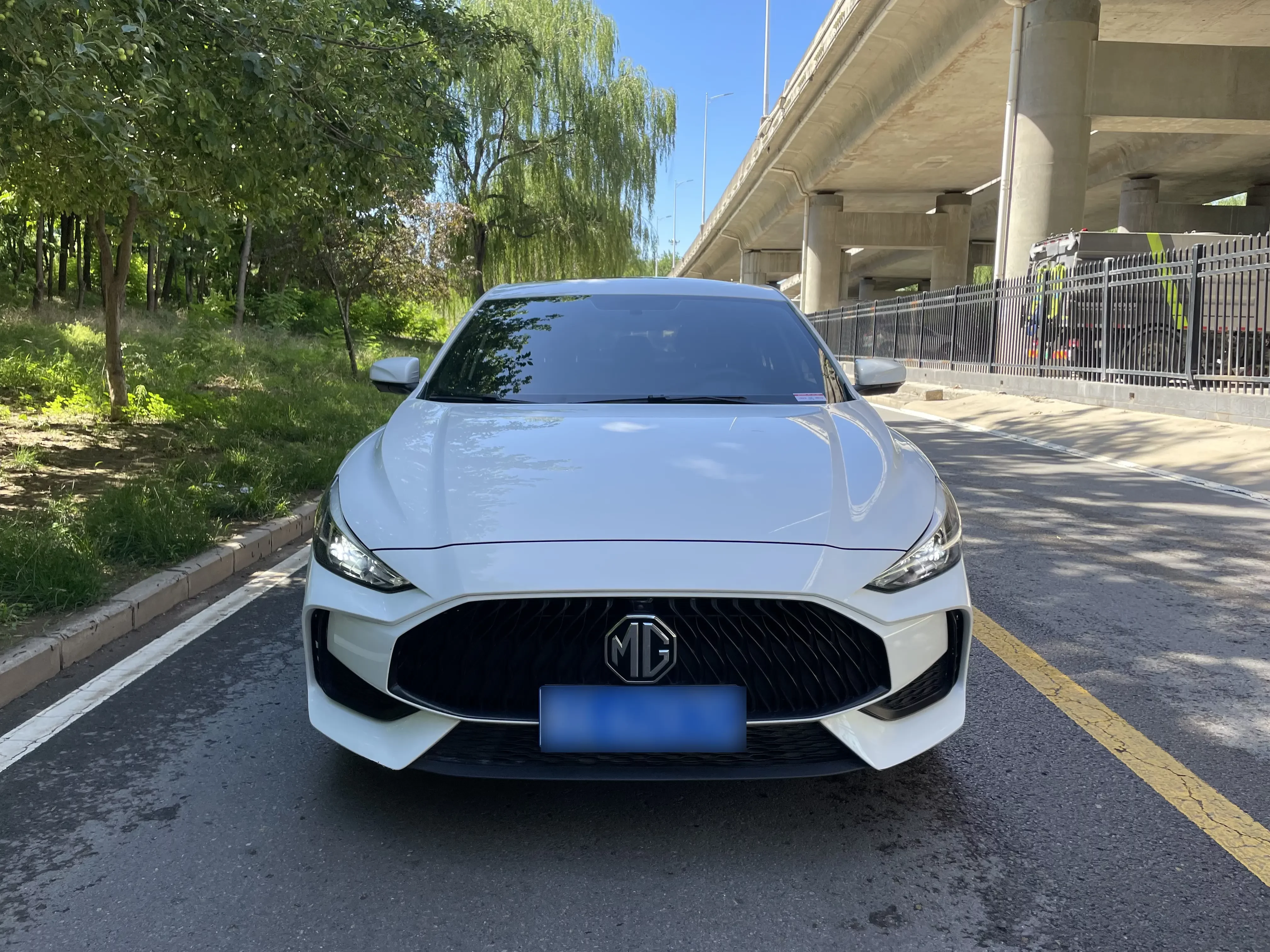 MG 5
