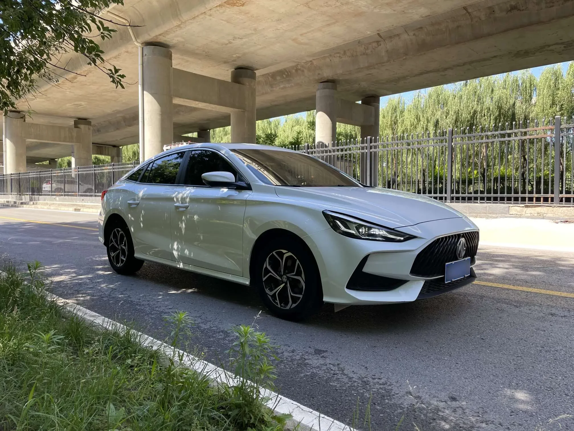 MG 5