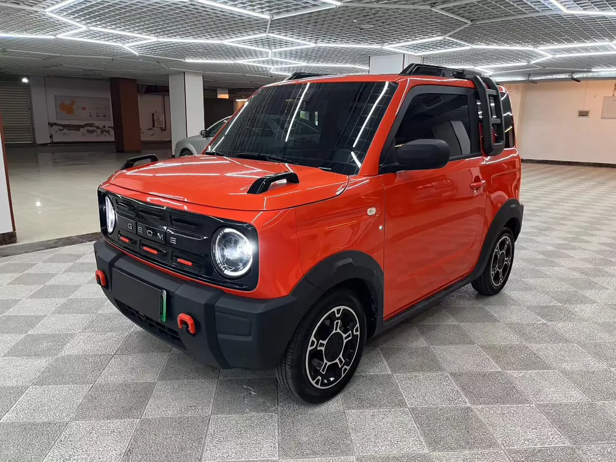 Geely panda