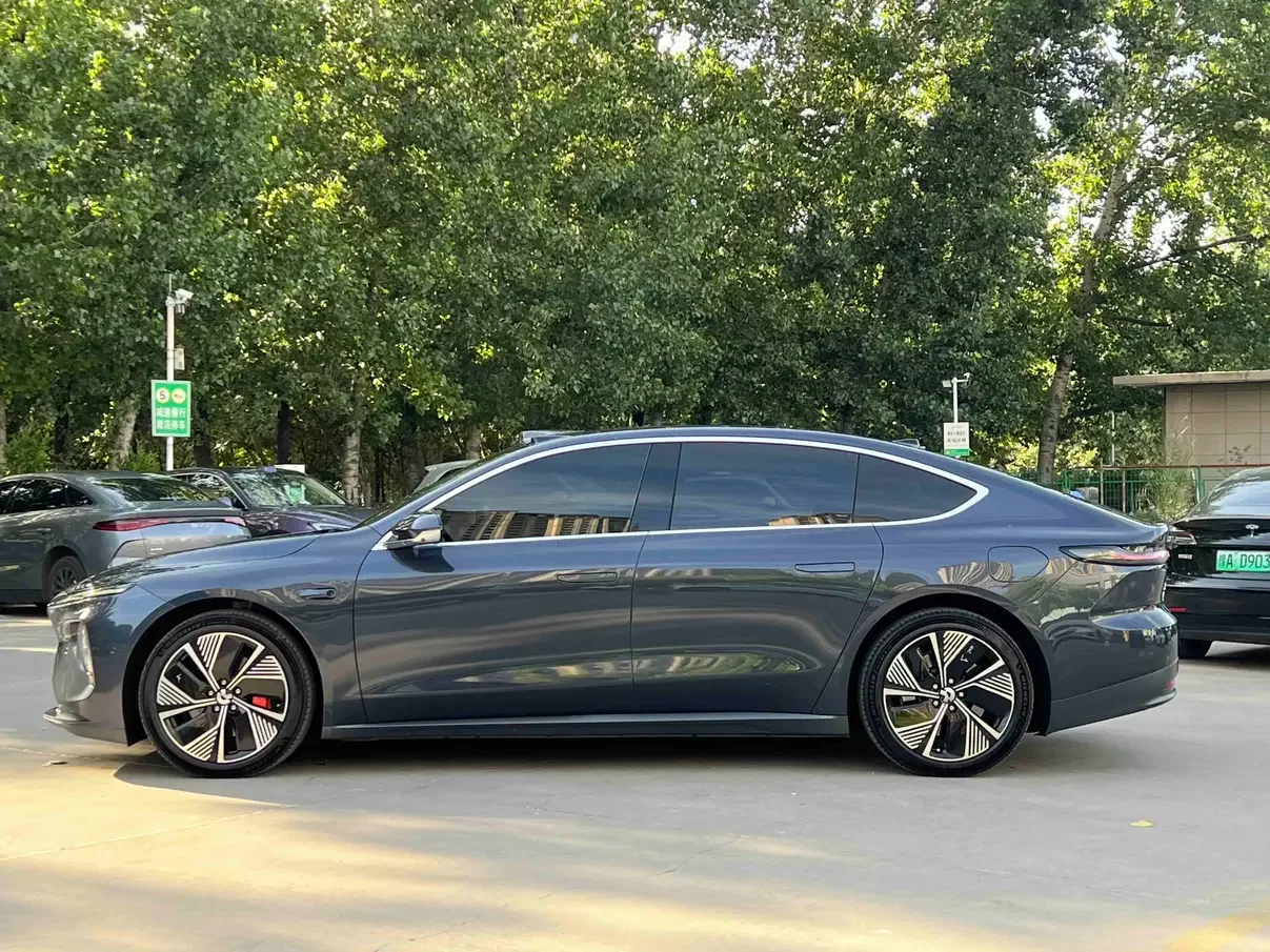 NIO ET7