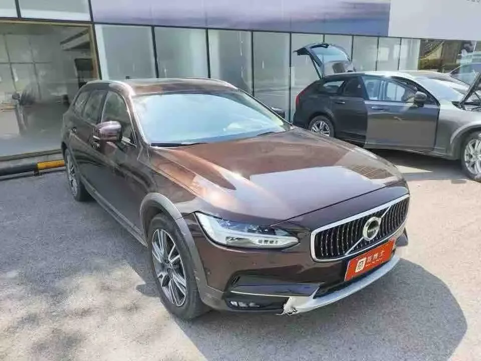 Volvo V90