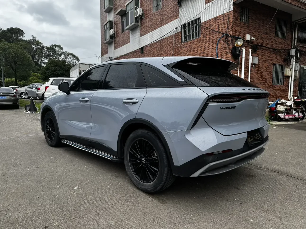 Kai Chen Venucia Big V