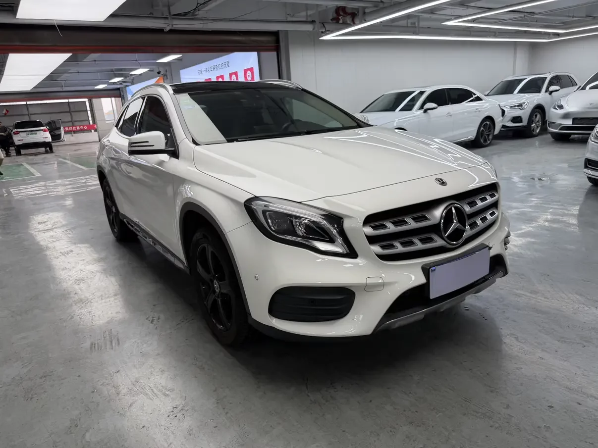 Mercedes-Benz GLA