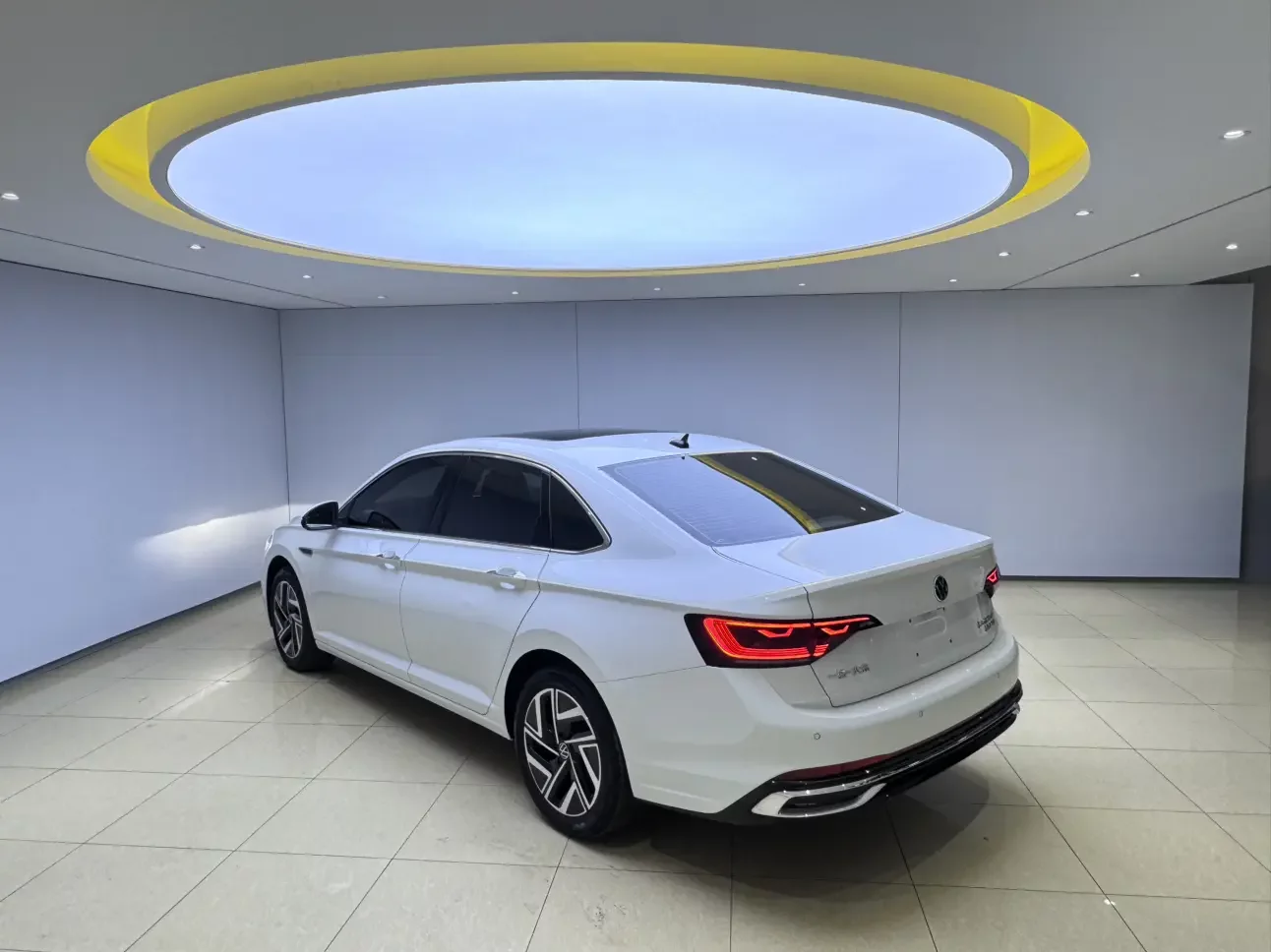 Volkswagen Sagitar