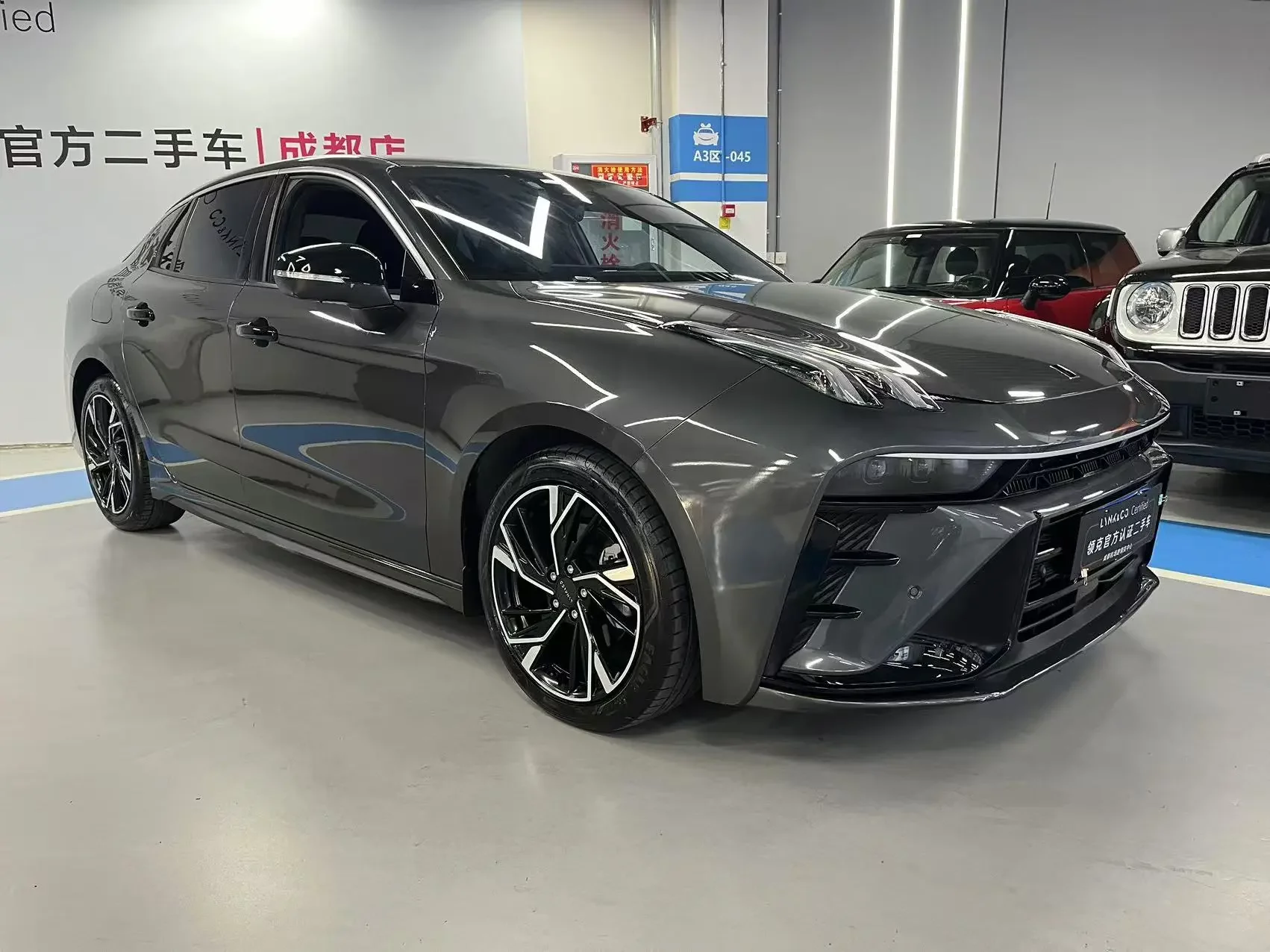 Lynk & Co 03