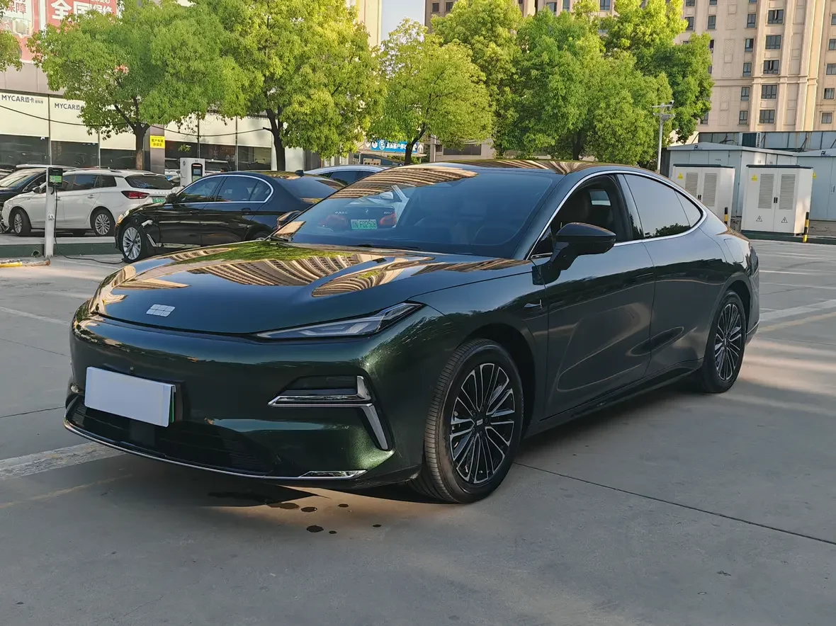Geely Galaxy Star 8 PHEV