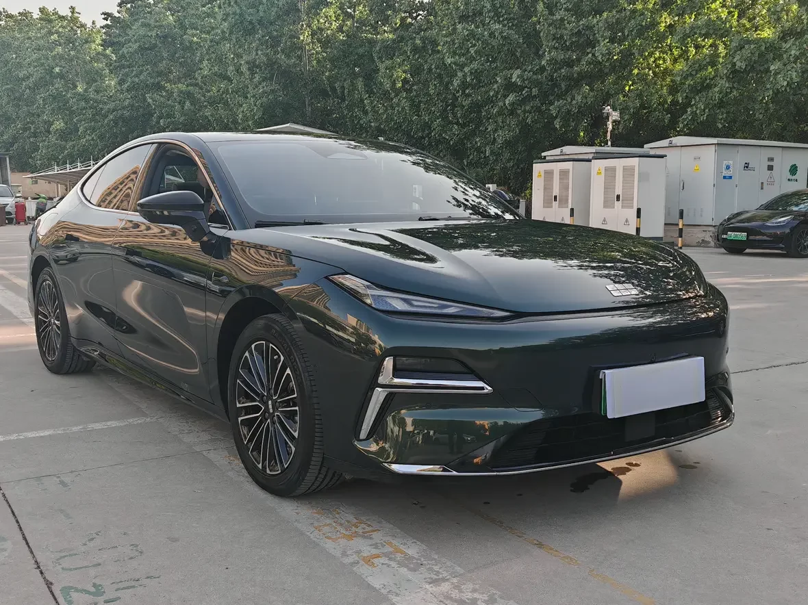 Geely Galaxy Star 8 PHEV