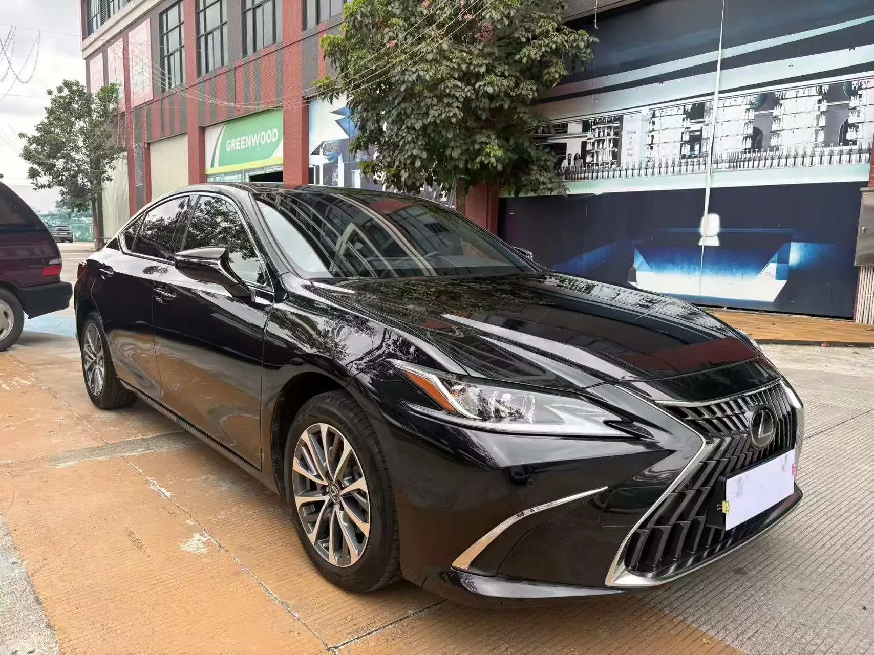 Lexus ES