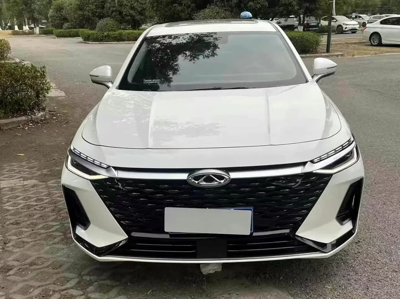 Chery Arrizo 8