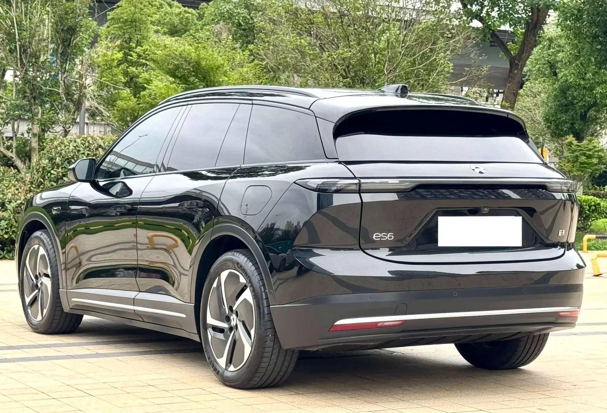 NIO ES6