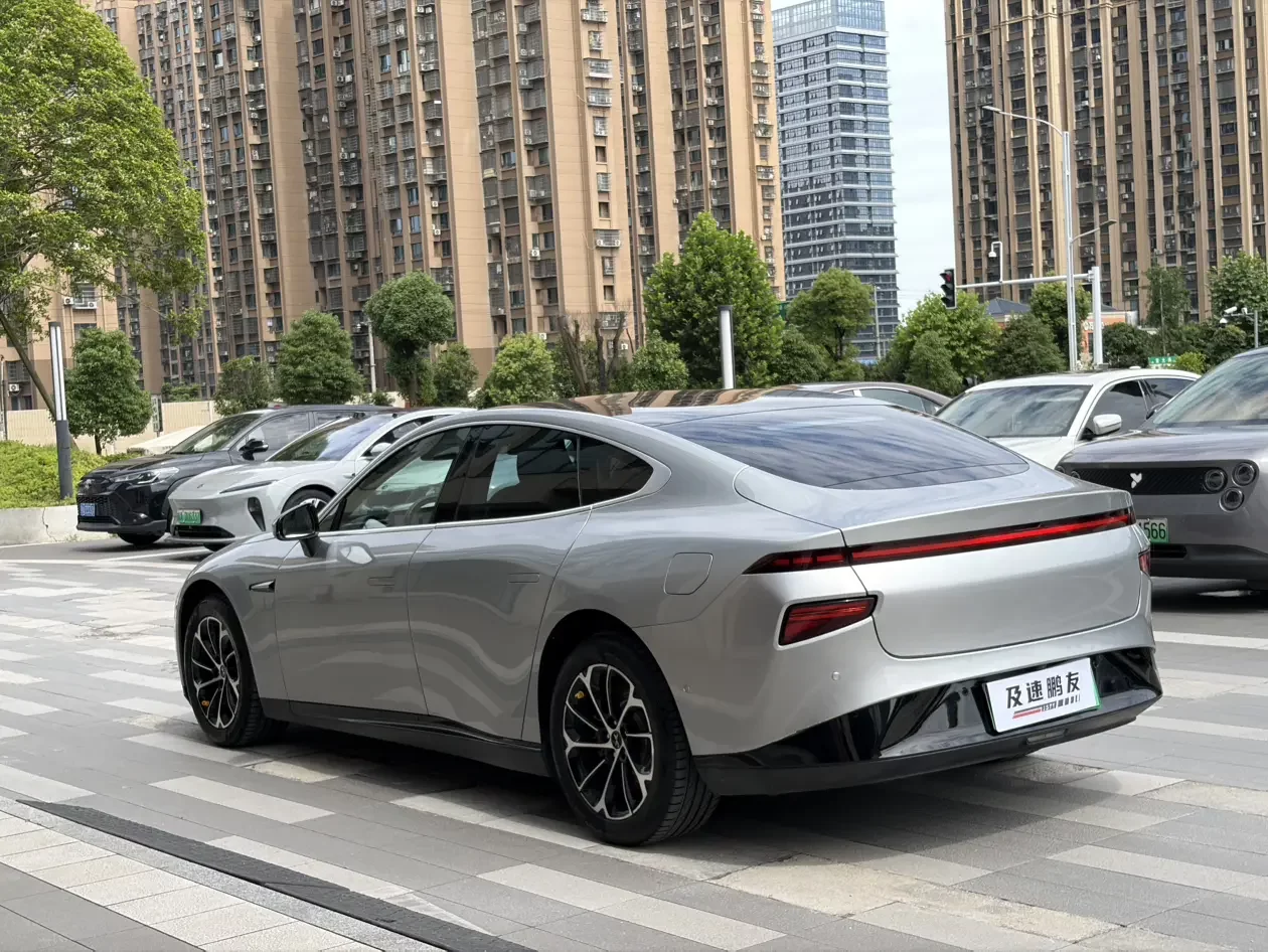 Xpeng P7
