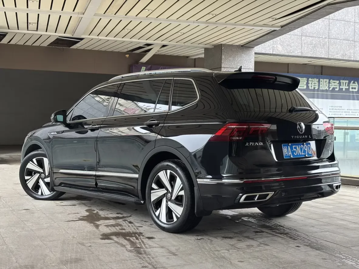 Volkswagen Tiguan L