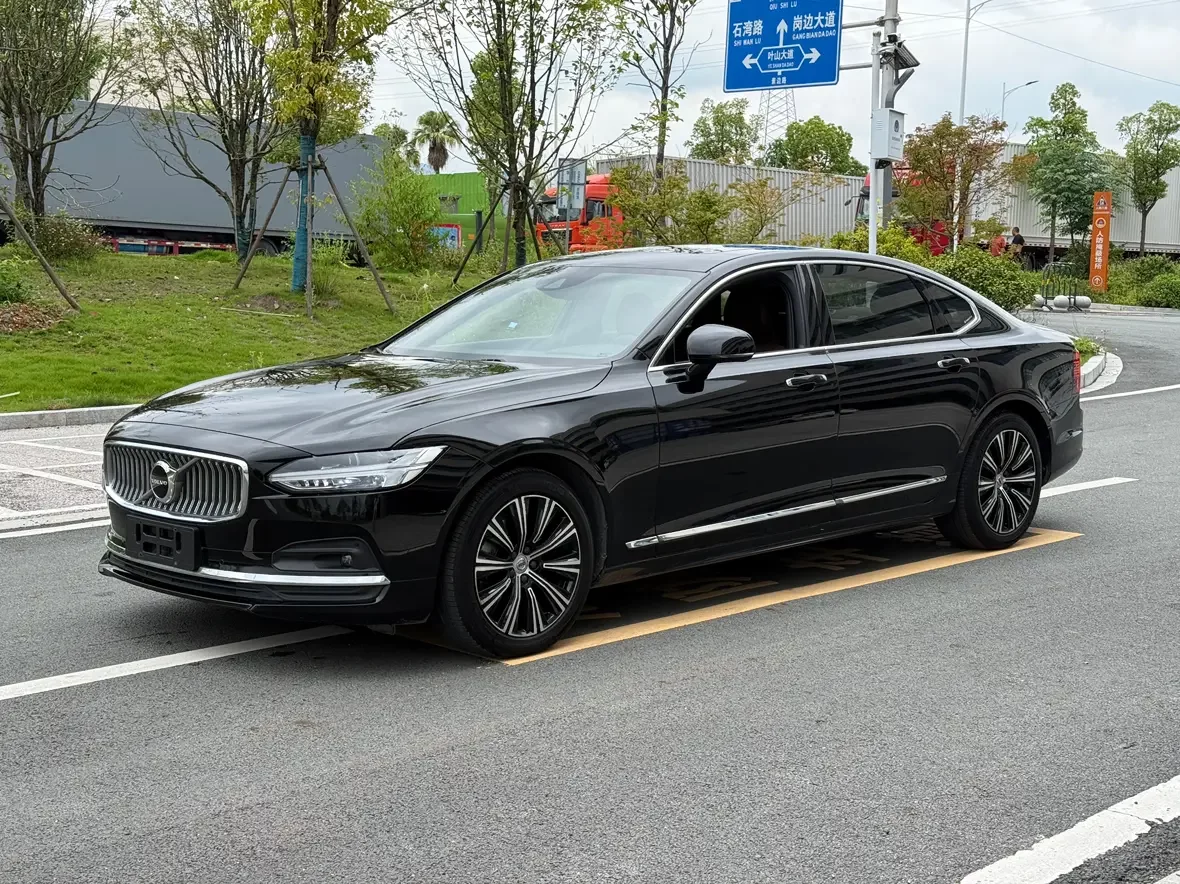 Volvo S90