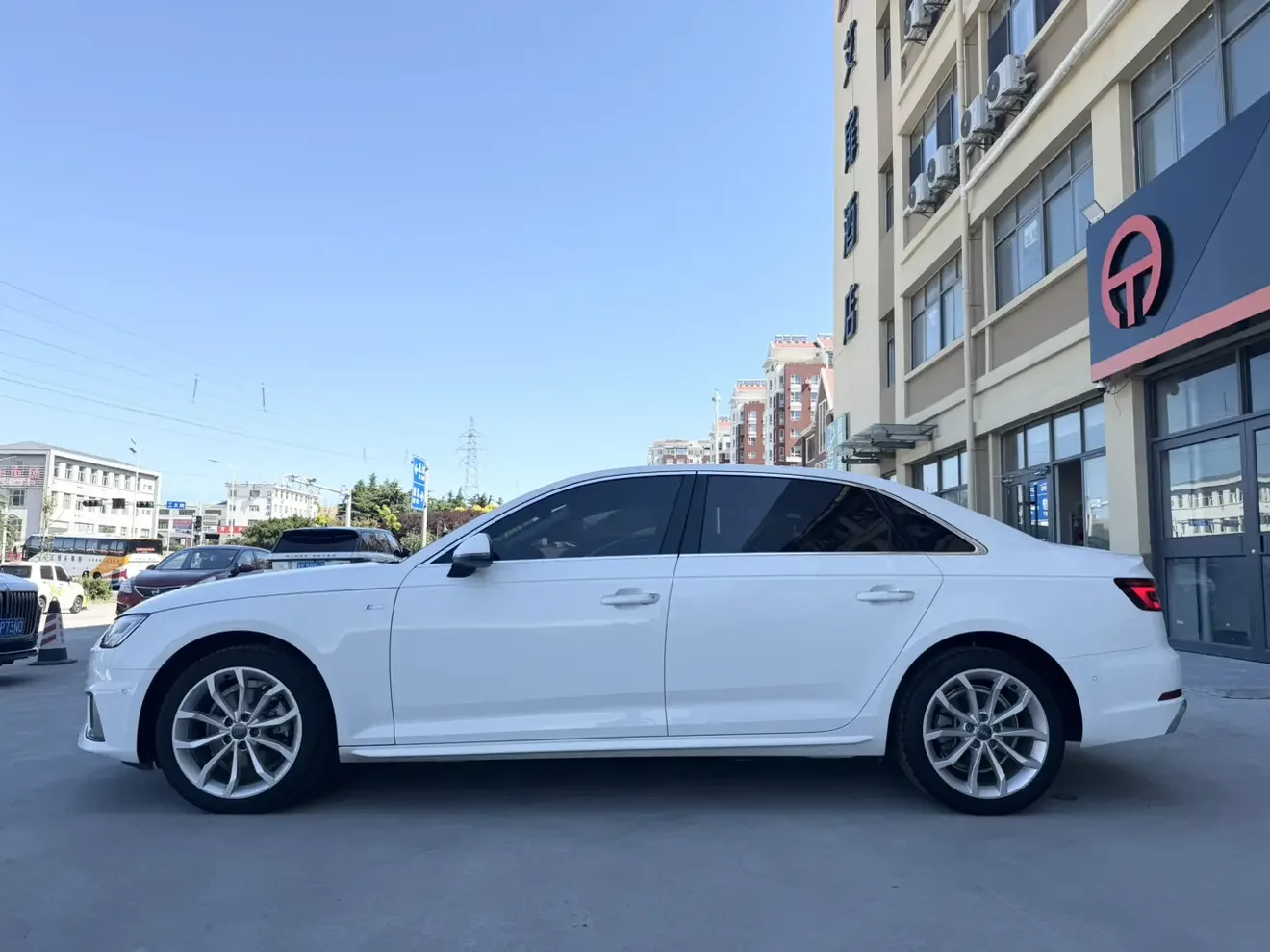 Audi A4L