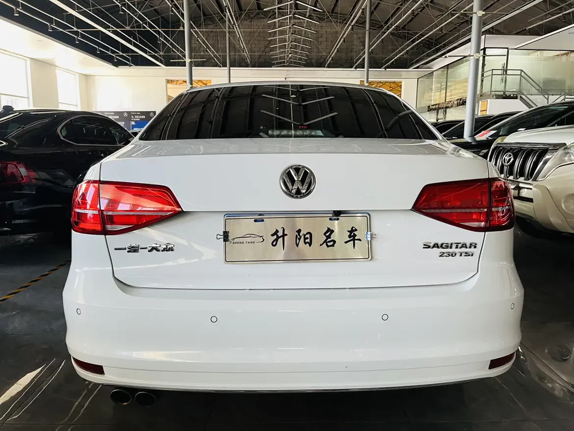 Volkswagen Sagitar