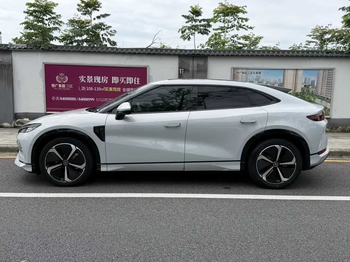 BYD Song L EV