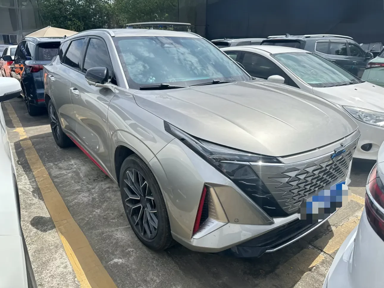 Oshan Changan Auchan Z6
