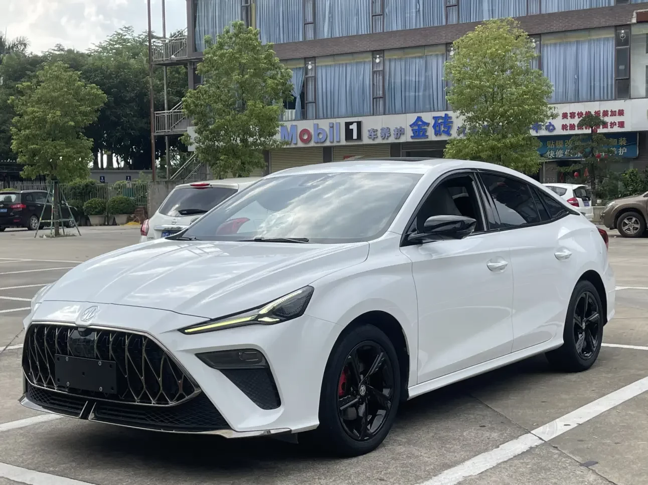 MG 5 Scorpio