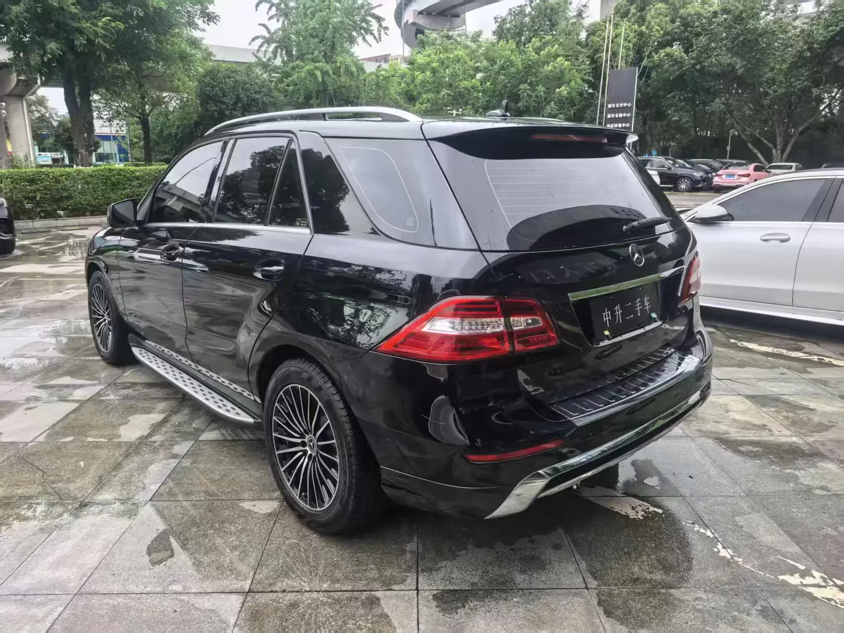 Mercedes-Benz M Class