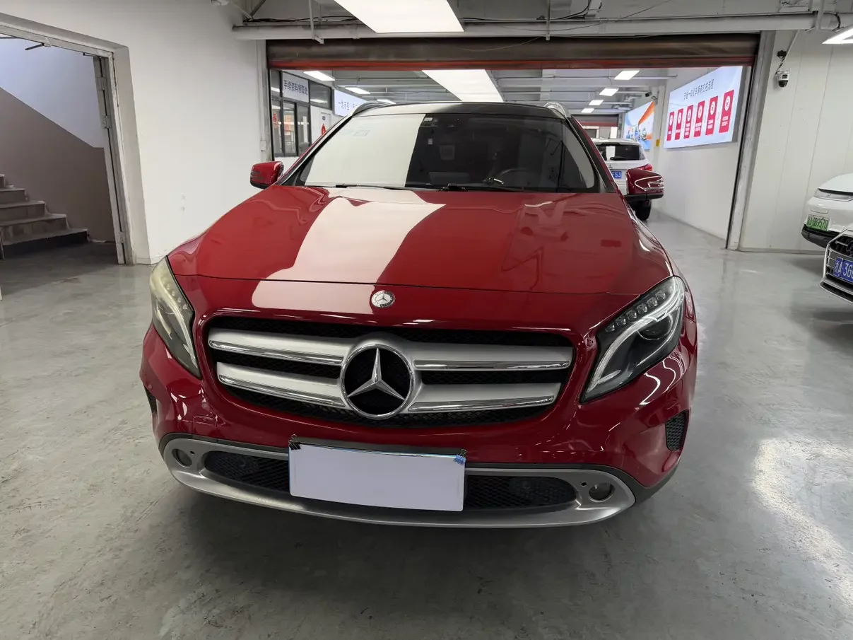 Mercedes-Benz GLA