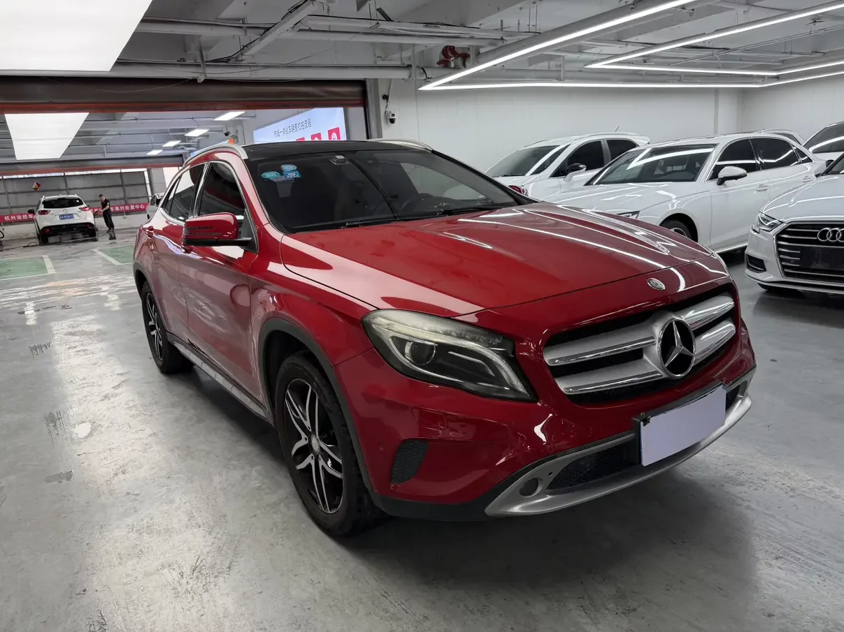 Mercedes-Benz GLA