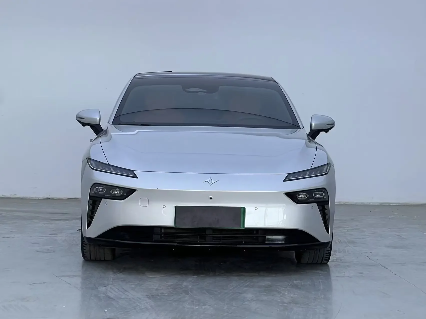 Dongfeng Yipai 007  из Китая