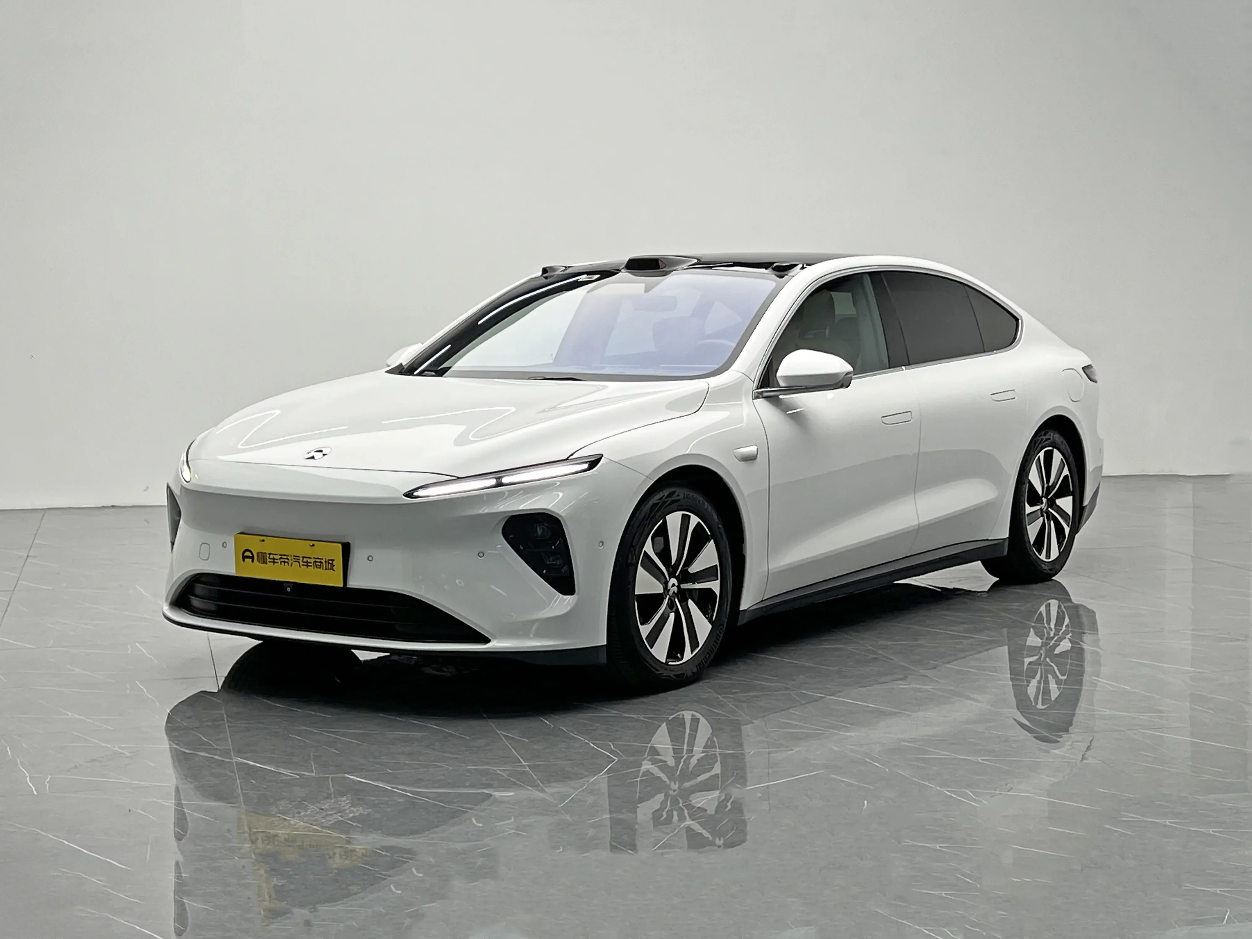 NIO ET7