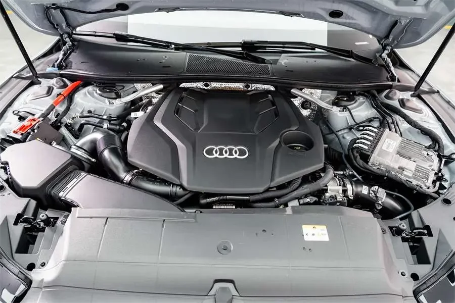 Audi A7L