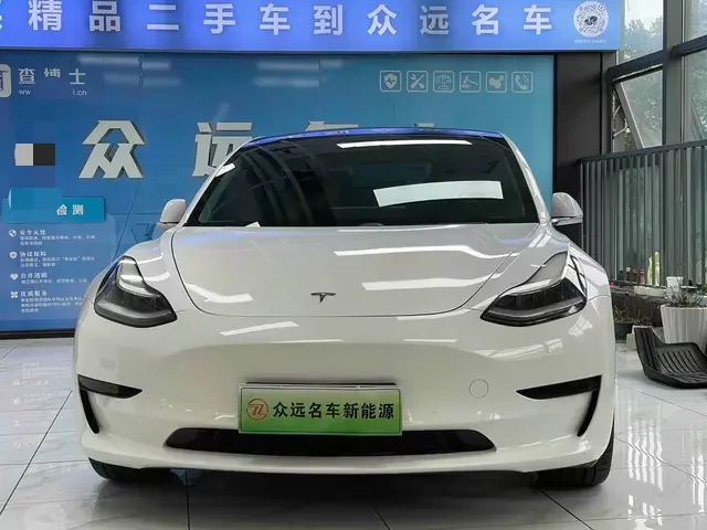 Tesla Model 3  из Китая