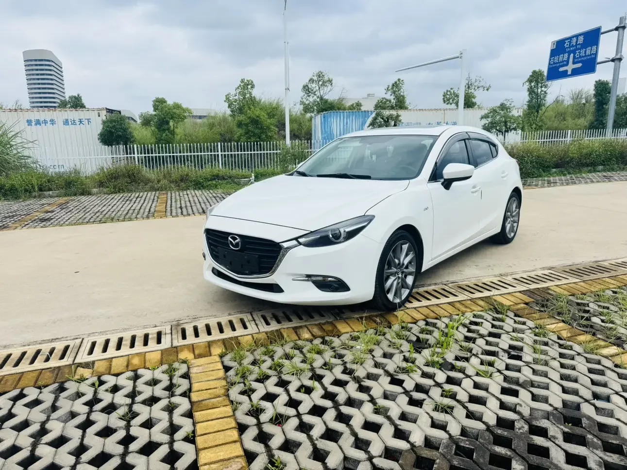 Mazda Axela