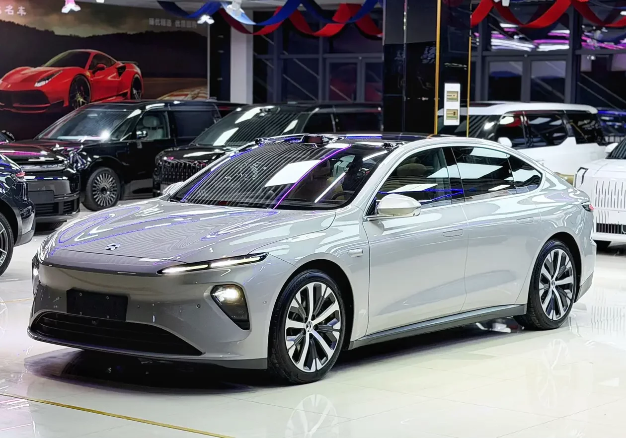 NIO ET7
