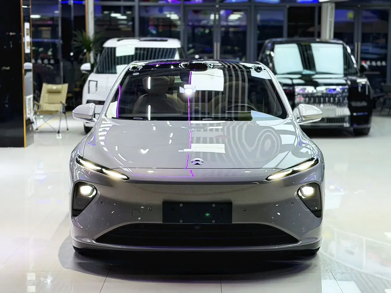 NIO ET7