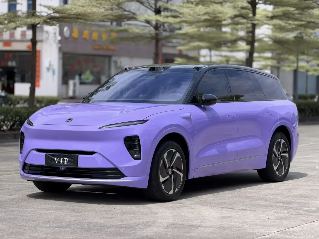 NIO ES8