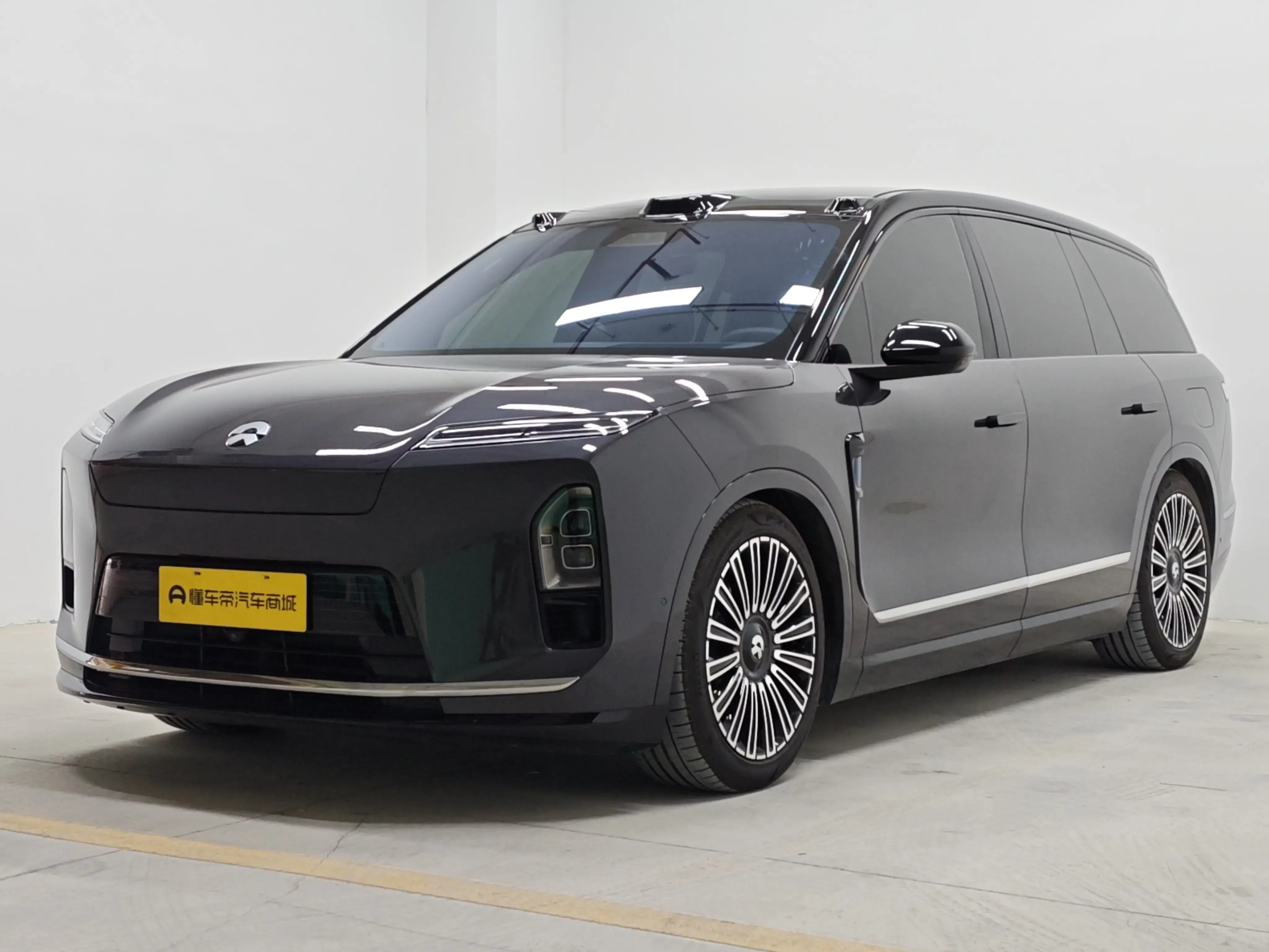NIO ES8  из Китая