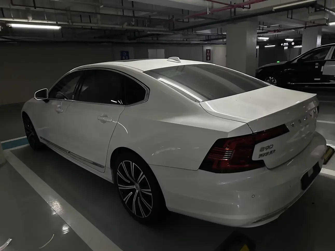 Volvo S90