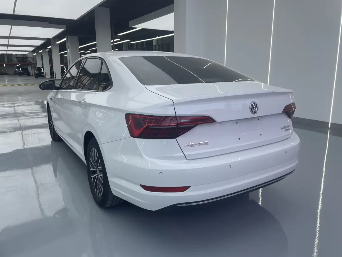 Volkswagen Sagitar