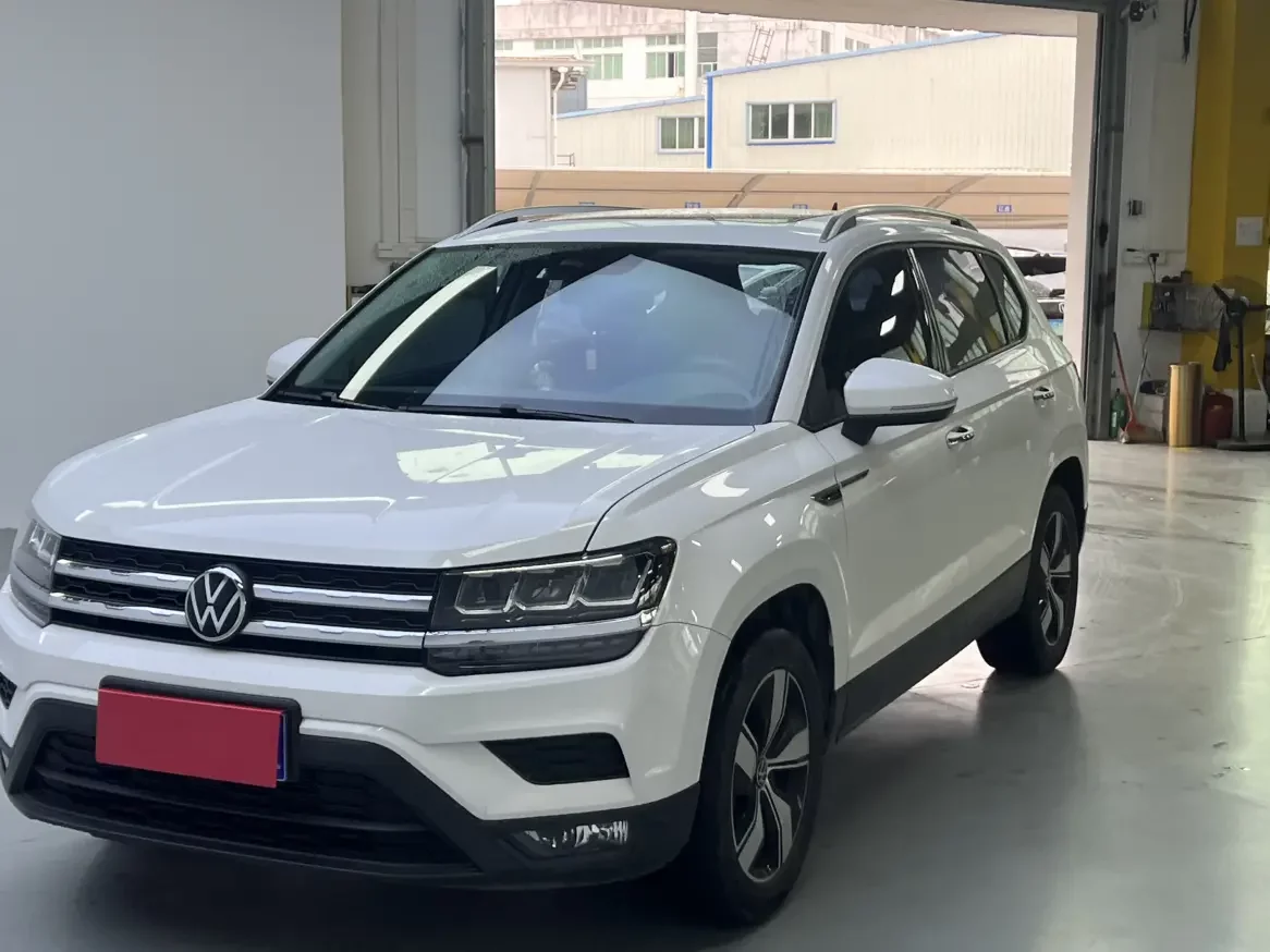 Volkswagen Tharu
