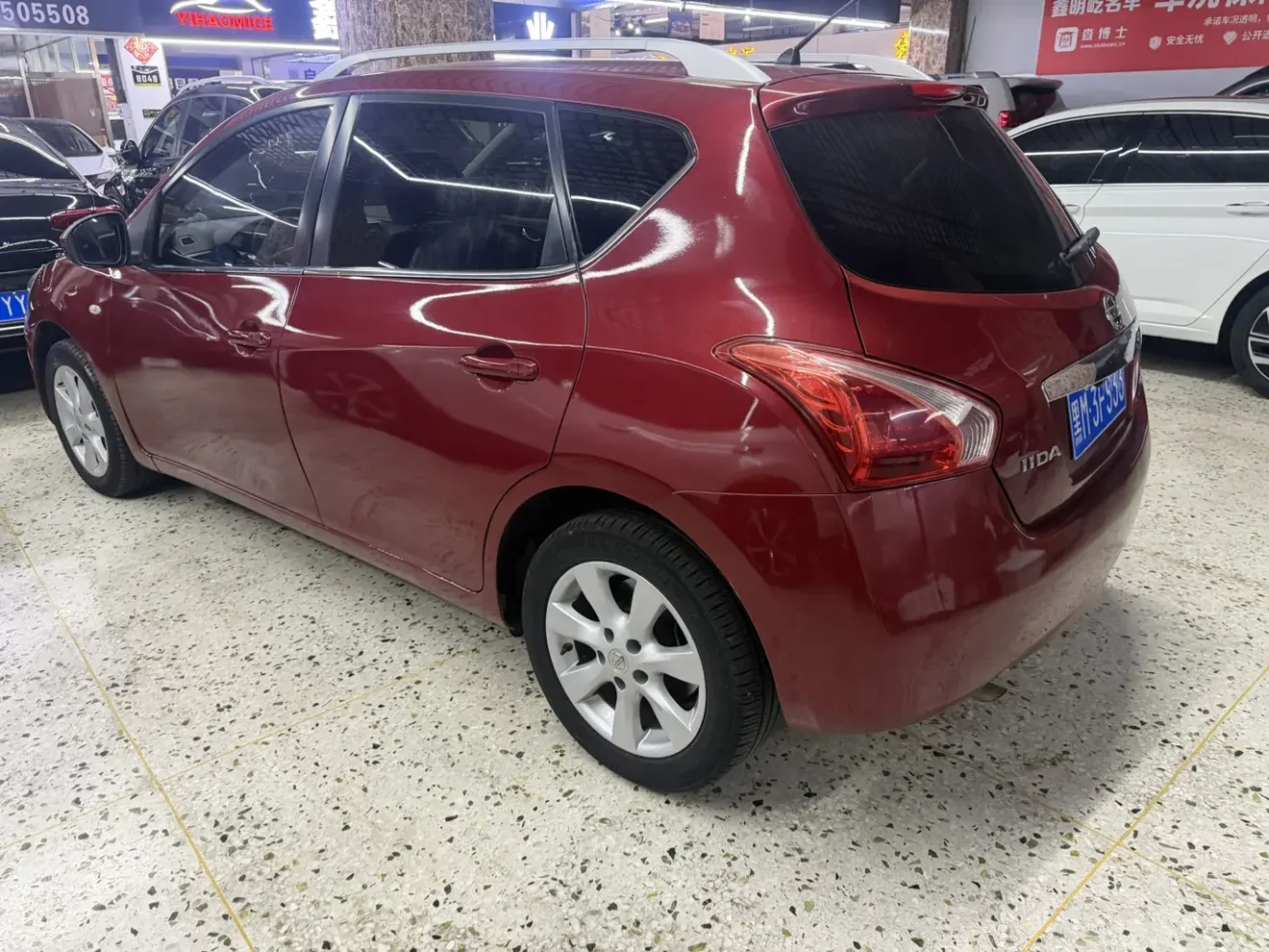 Nissan Tiida