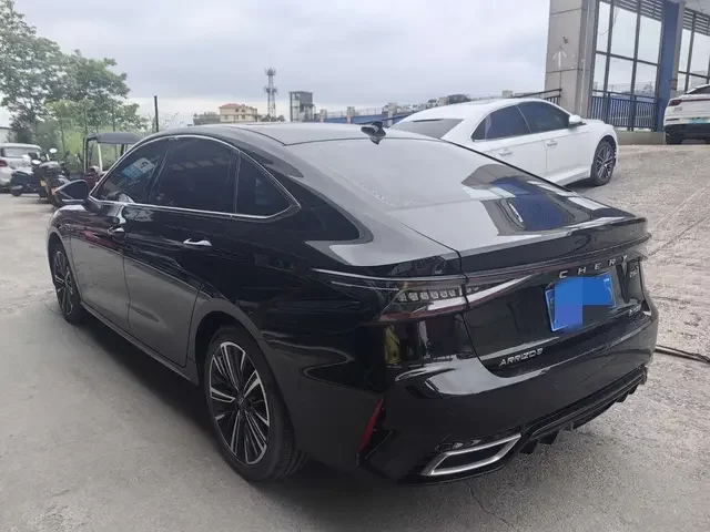 Chery Arrizo 8