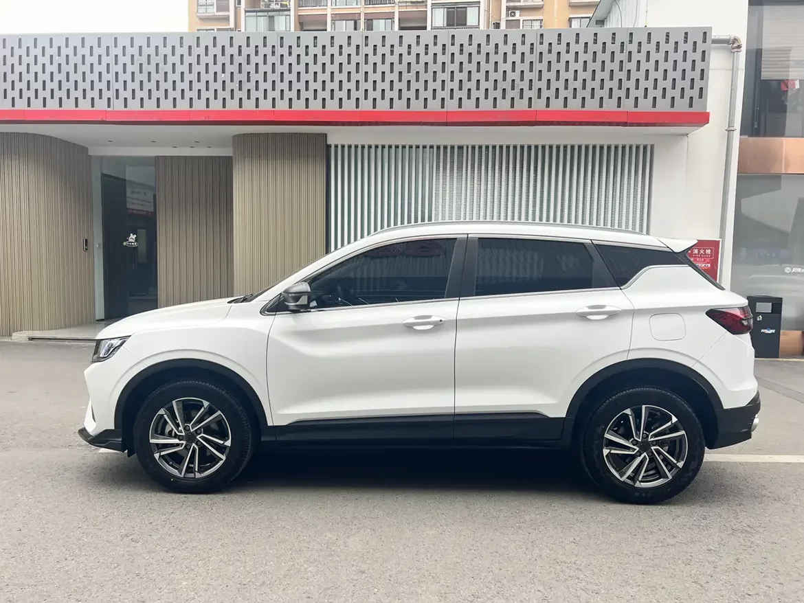 Geely Coolray SX11
