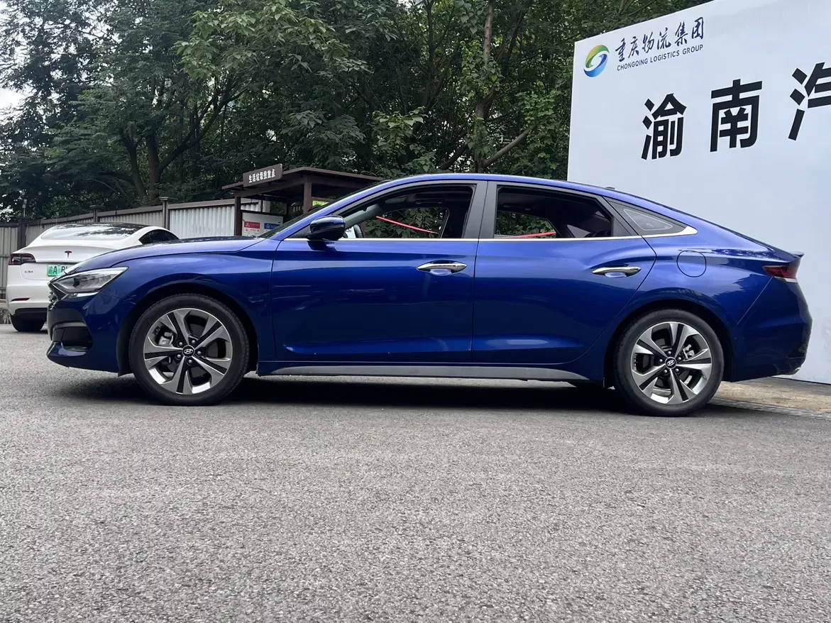 Hyundai Lafesta