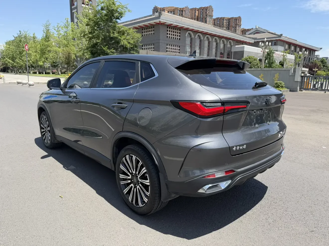 Oshan Changan Auchan X5