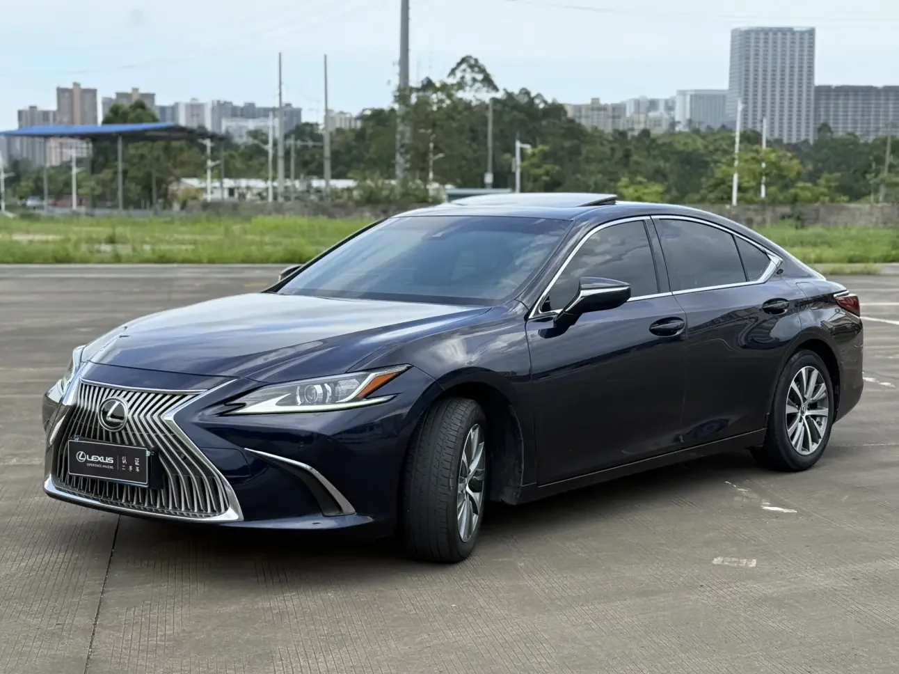 Lexus ES