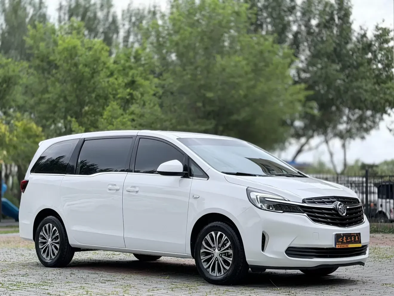 Buick GL8
