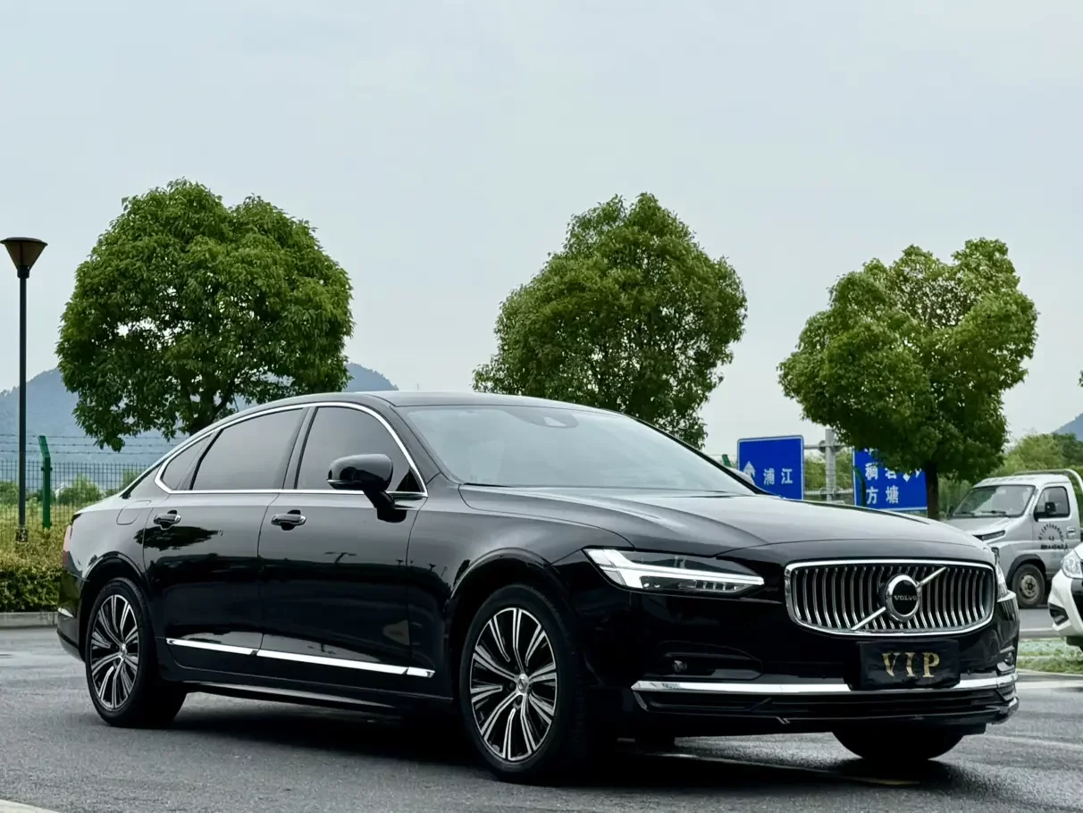 Volvo S90